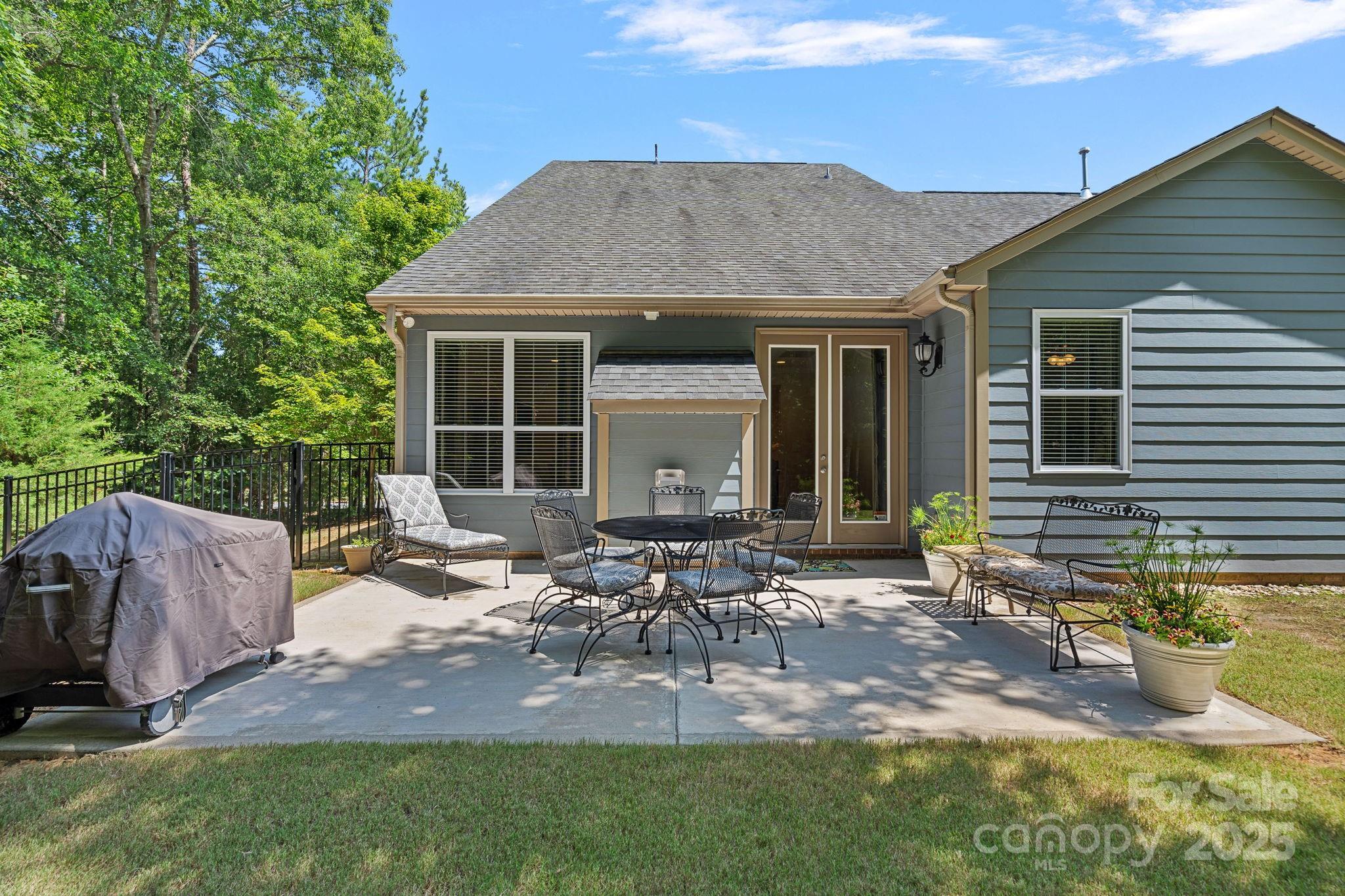 Shelly Woods - Residential