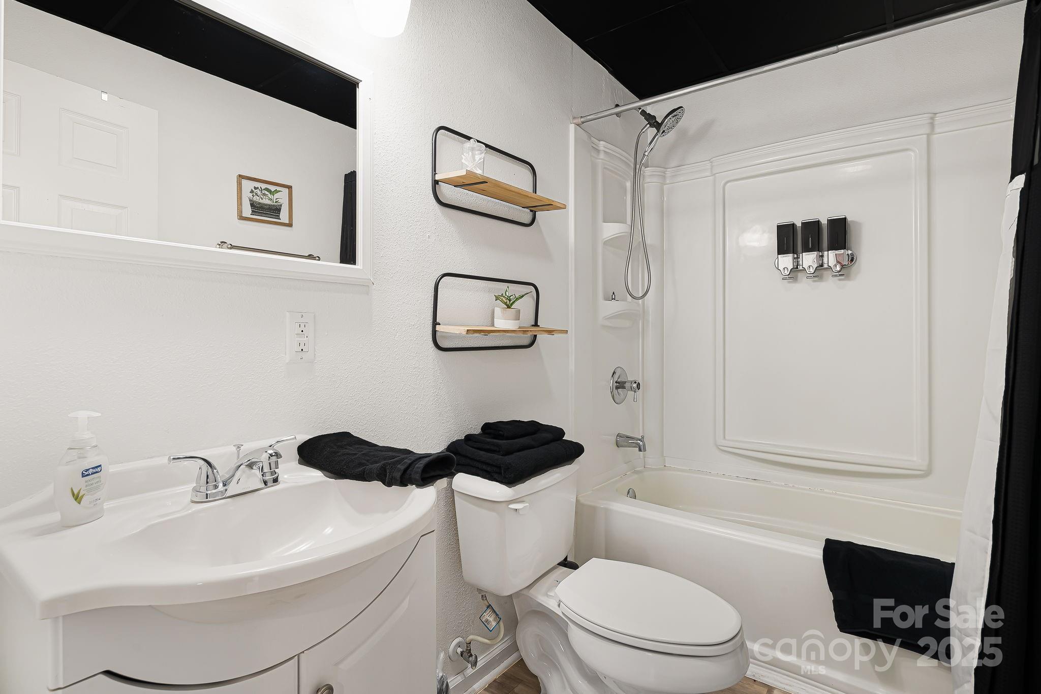 Hickory Hill - Residential