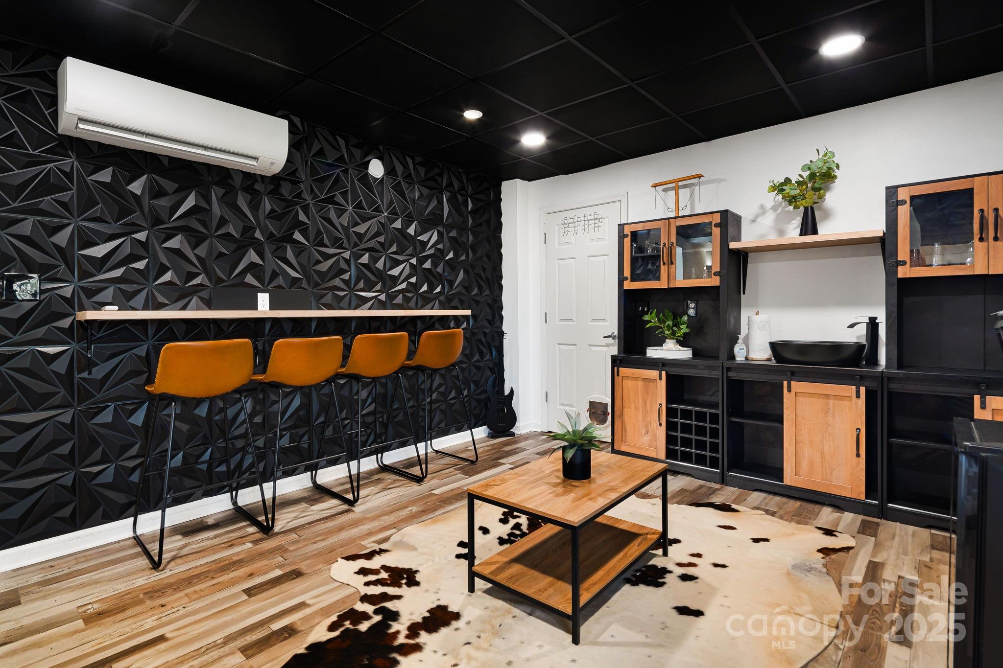 Hickory Hill - Residential