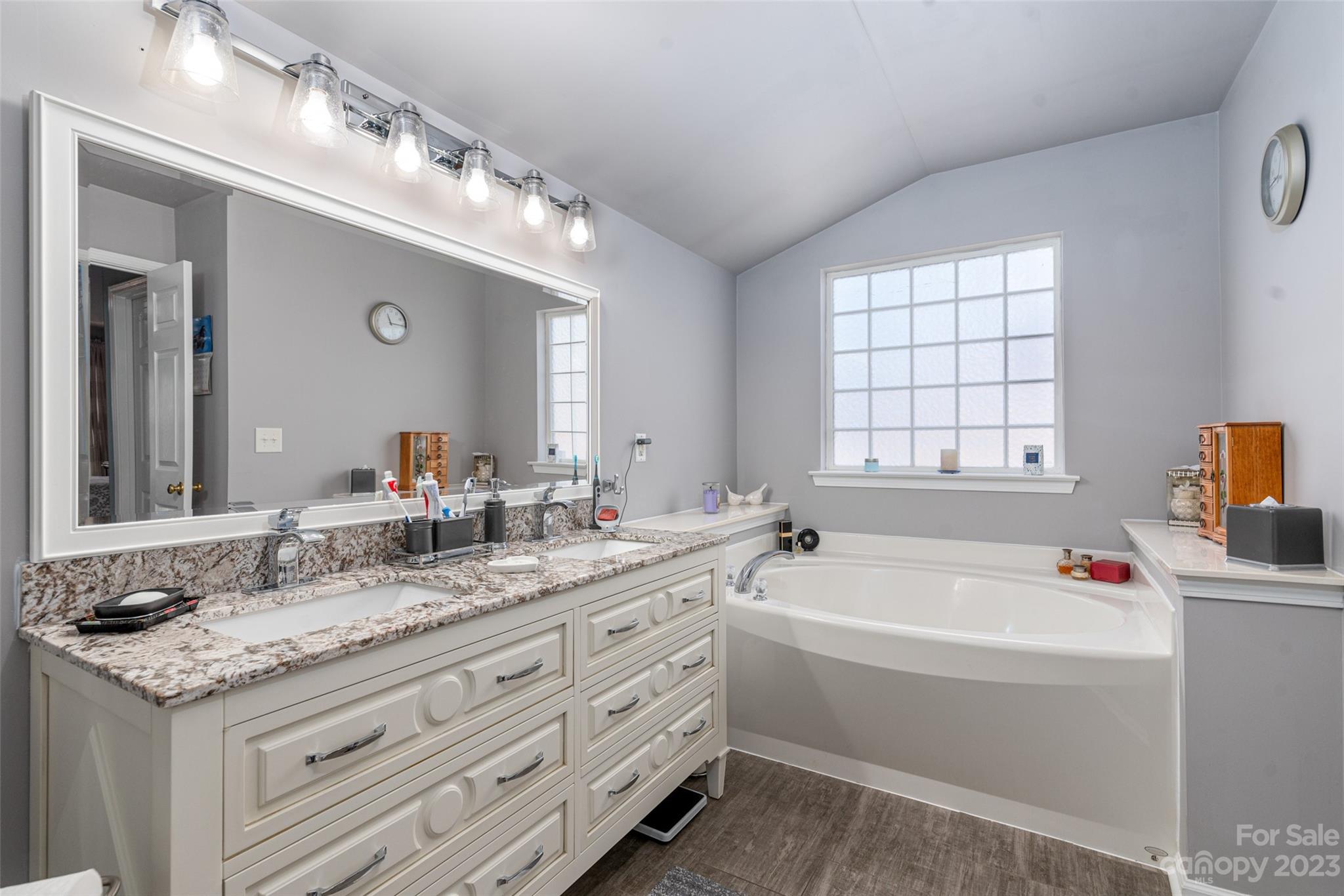 Planters Walk - Residential