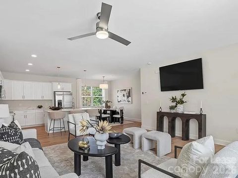 Photo of 1104 Wonder Way, Charlotte, NC 28208 (MLS # 4404220)