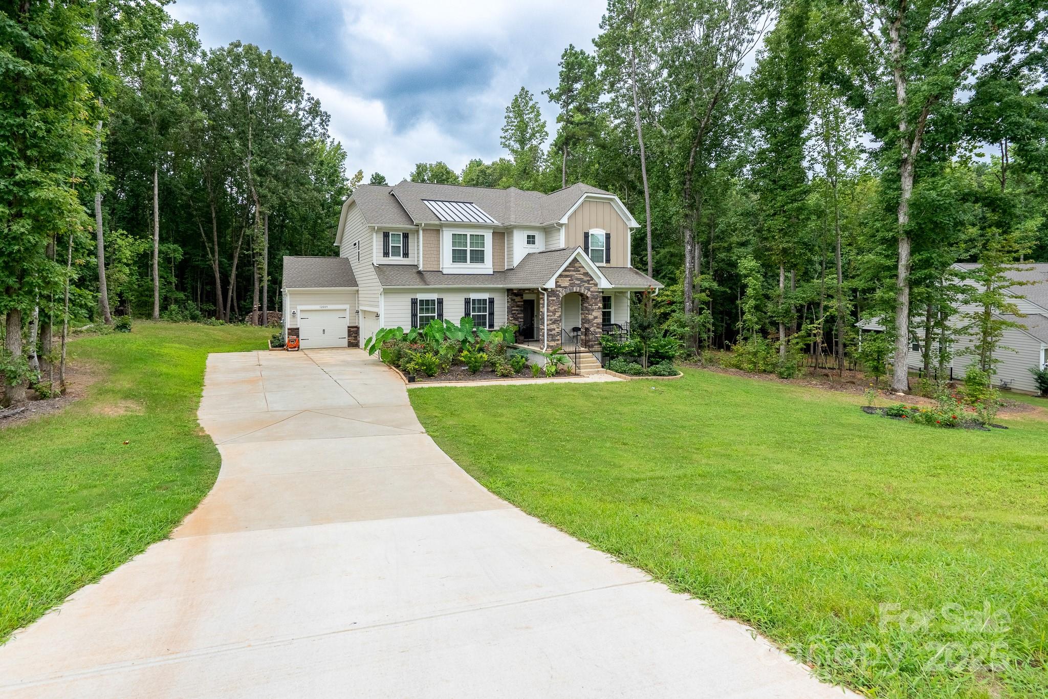 The Estates at Arlington Woods - Residential