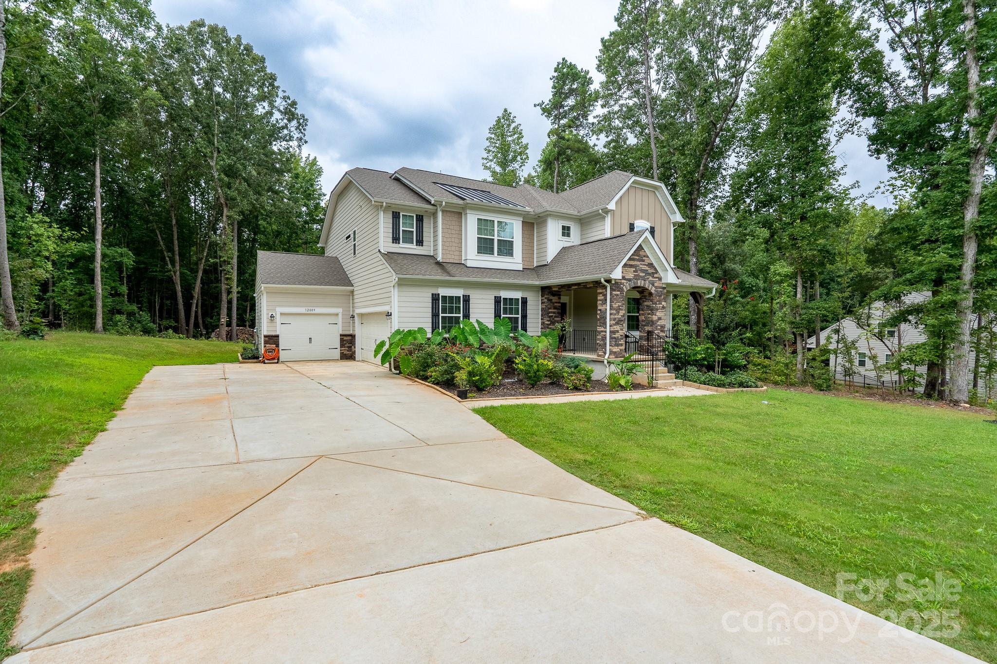 The Estates at Arlington Woods - Residential