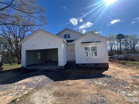 Photo of 417 W Westview Street, Gastonia, NC 28052 (MLS # 4367886)
