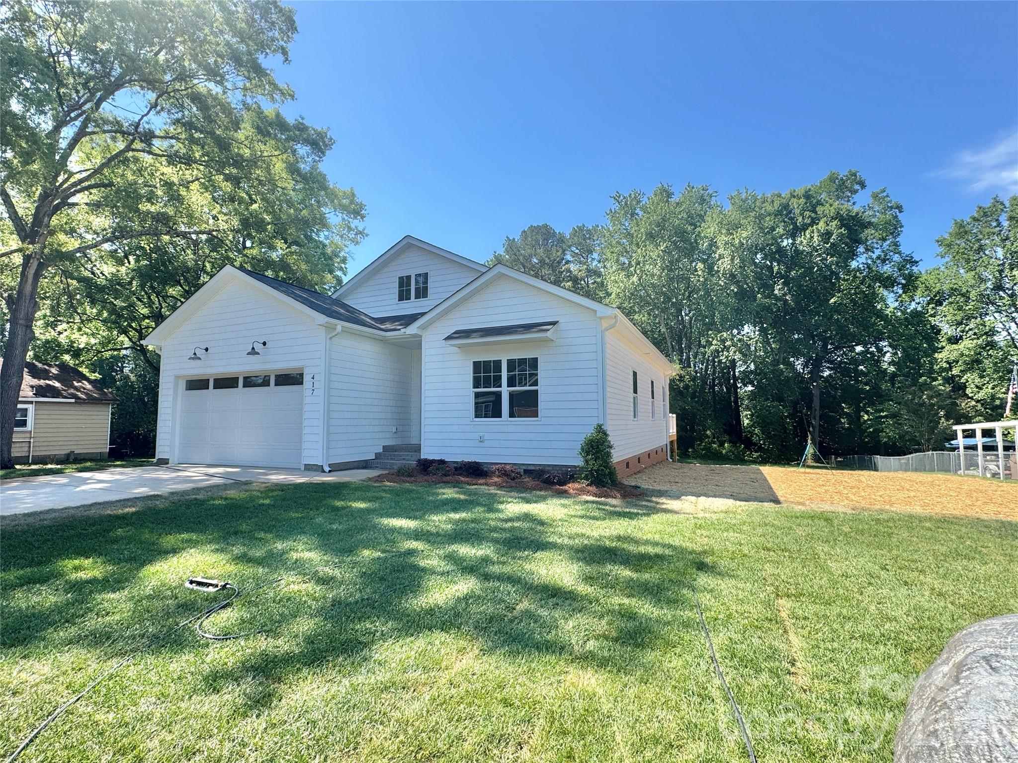 Photo 1 of 35 — 417 W Westview Street, Gastonia, NC 28052