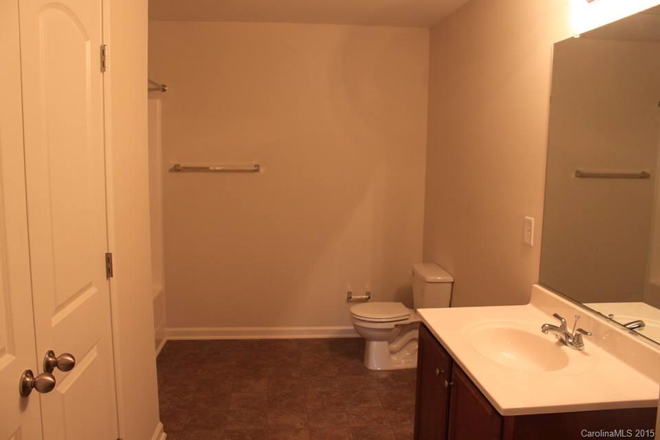 Oakview Commons - Residential