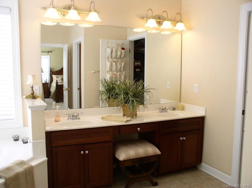 Hunter Oaks - Residential