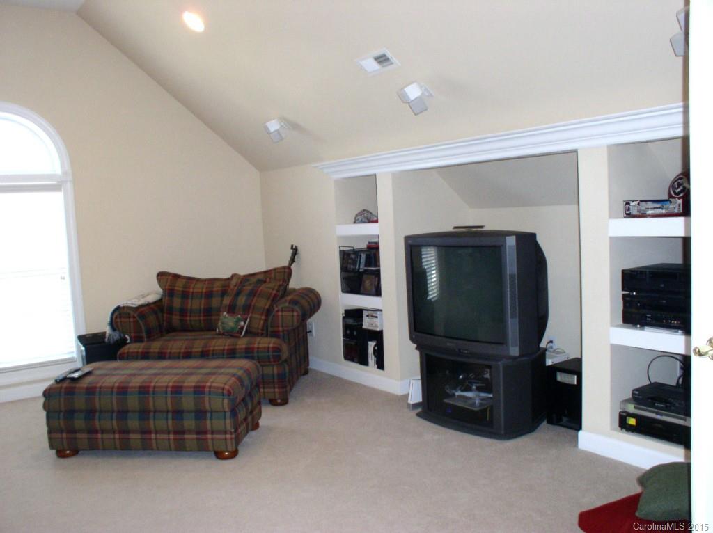 Hunter Oaks - Residential