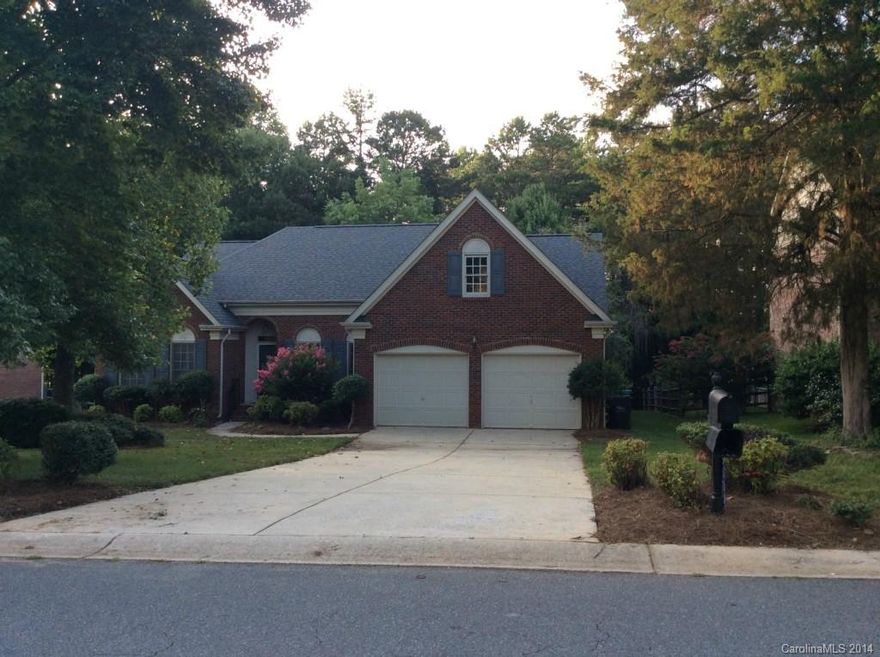 Full brick ranch with 3 bedroom, 2 full baths with screened porch with private wooded backyard!  Kitchen with breakfast room and window seat.  Den w/fireplace, vaulted ceiling. Fenced backyard with concrete patio. Master bedroom has vaulted ceiling with walk in closet.  Master bath has double sink vanity, jetted tub and a water closet!  Pantry in kitchen and bar in breakfast room.   Roof is two years old.  HVAC replaced 7 years ago. Wonderful all brick ranch ready to be renovated cosmetically!