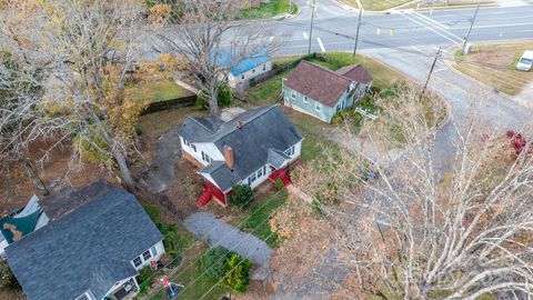 A home in Hickory