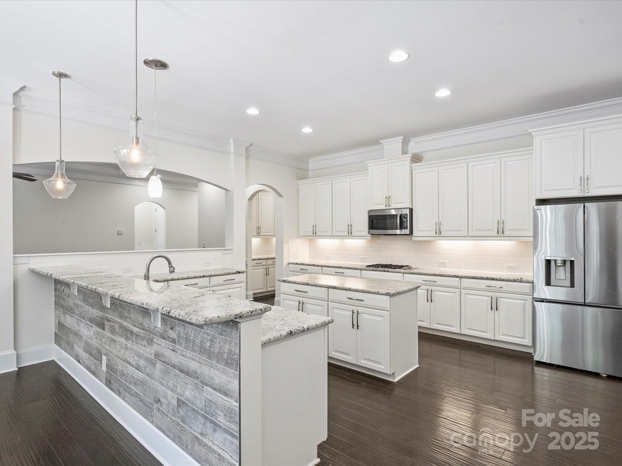 The Coves on River Oaks - Residential