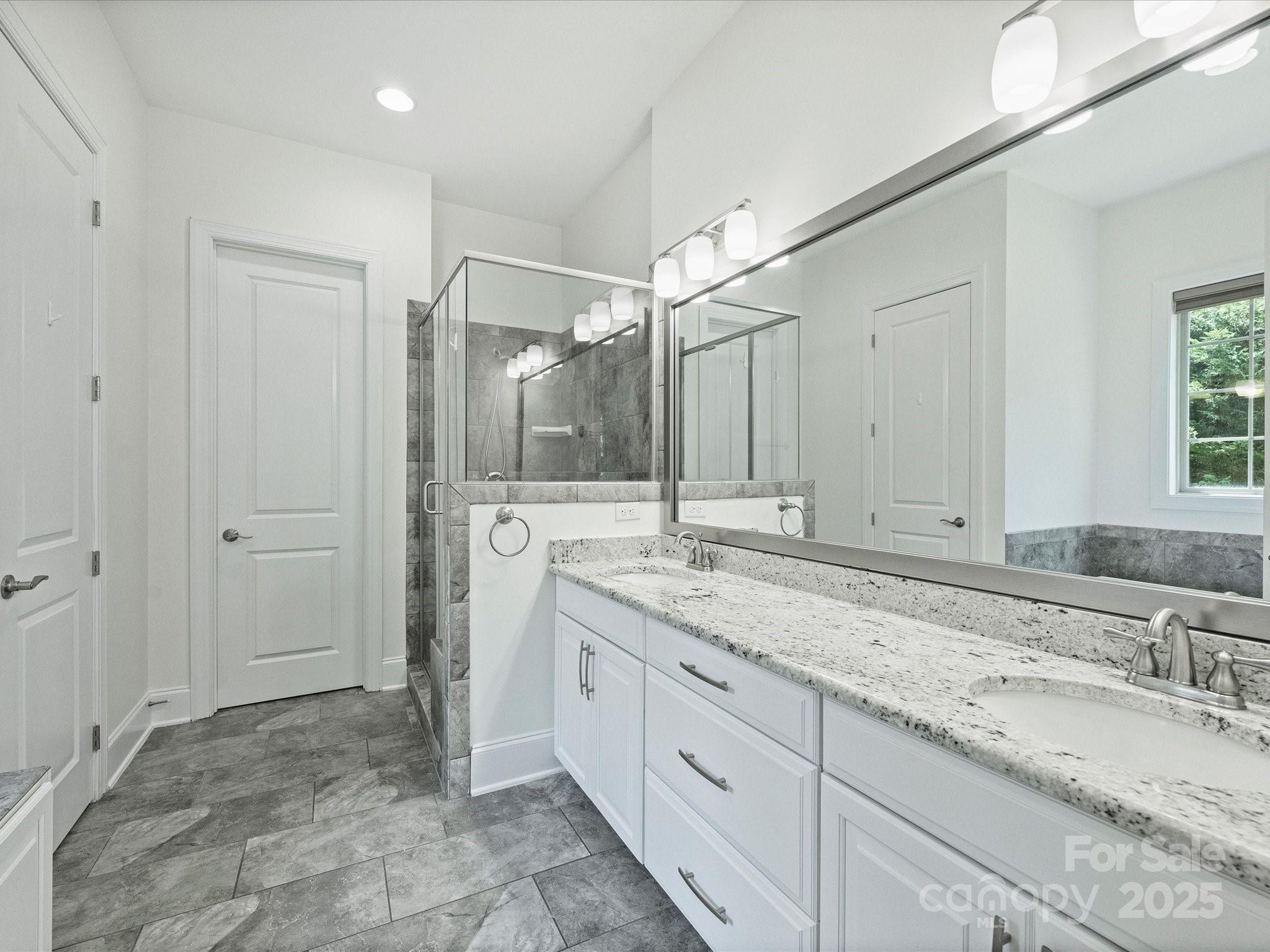 The Coves on River Oaks - Residential