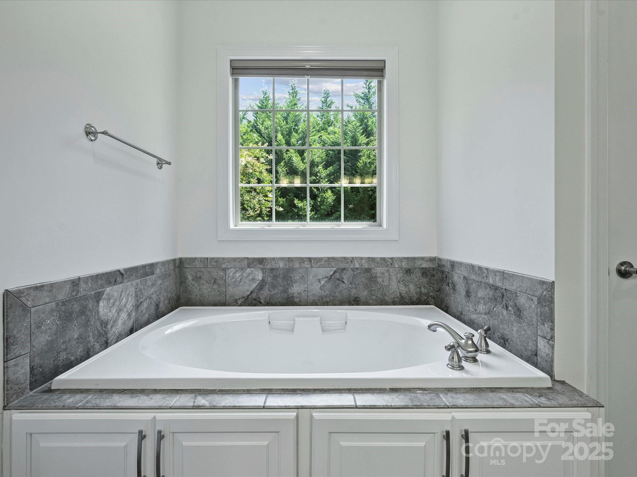 The Coves on River Oaks - Residential