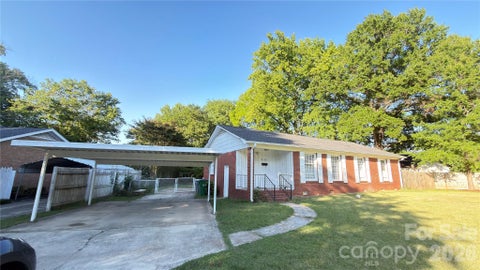 Photo of 4131 Woodgreen Terrace, Charlotte, NC 28205 (MLS # 4369298)