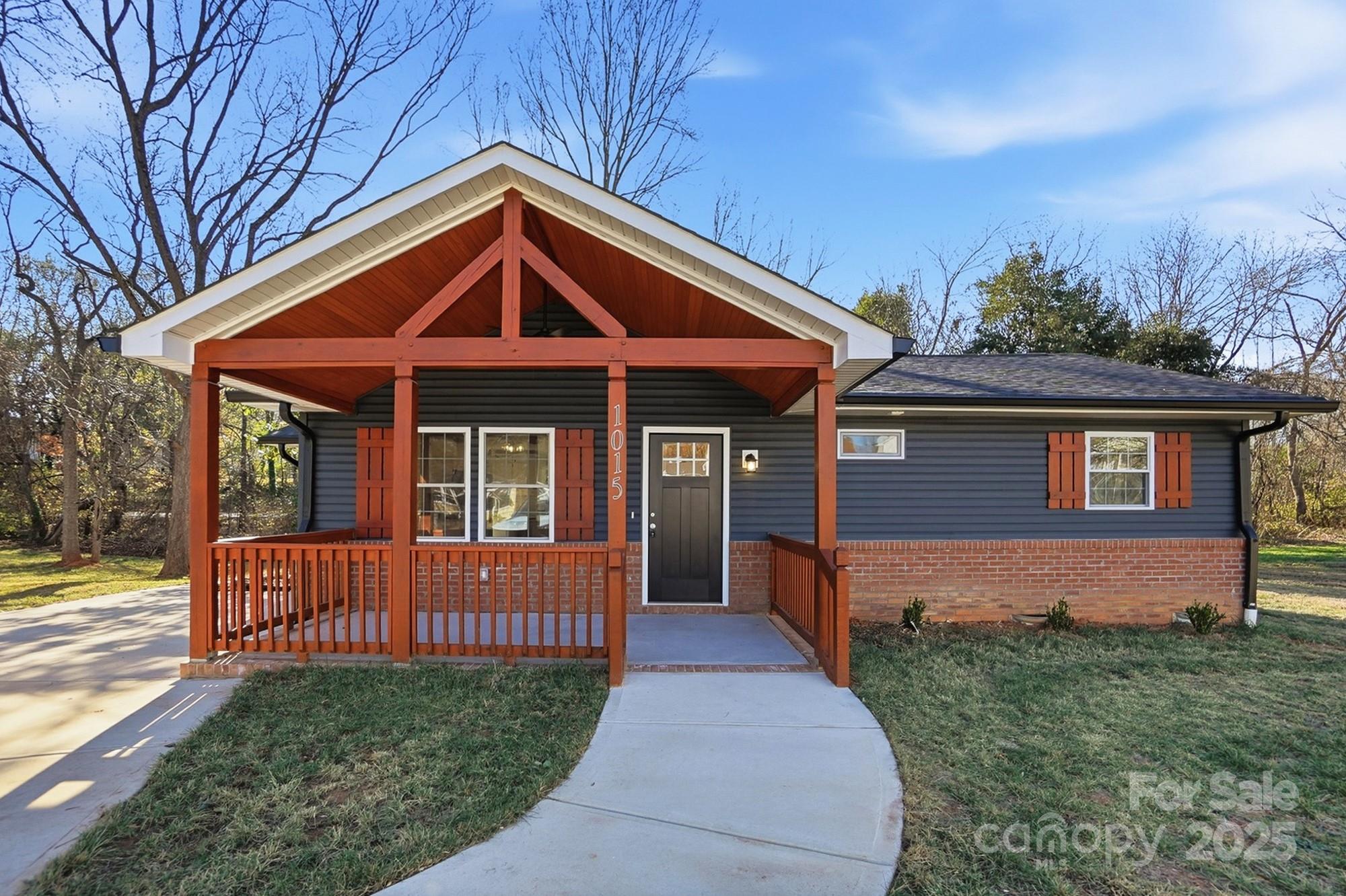 1015 W 6th Avenue B Avenue