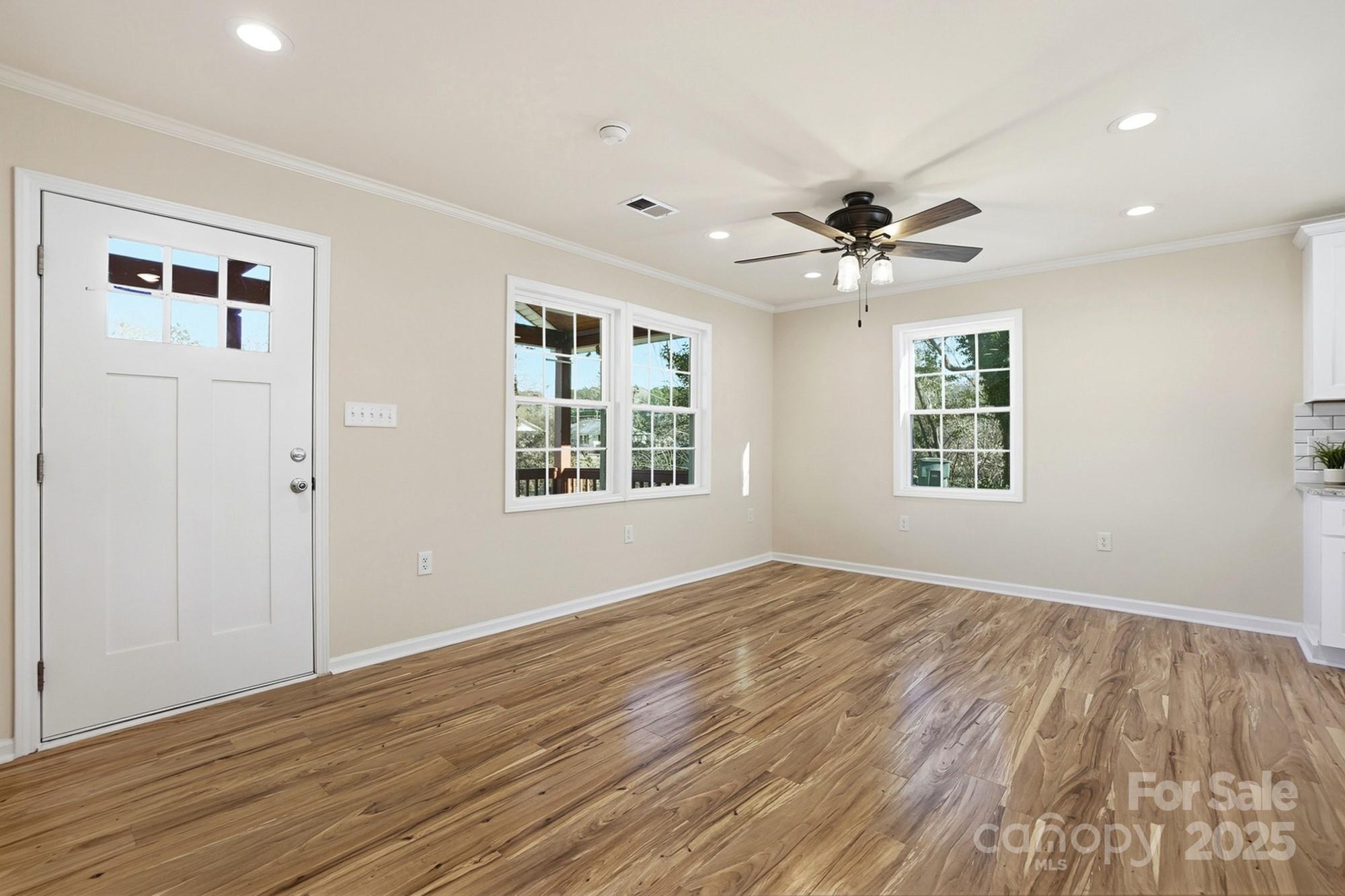 1015 W 6th Avenue B Avenue