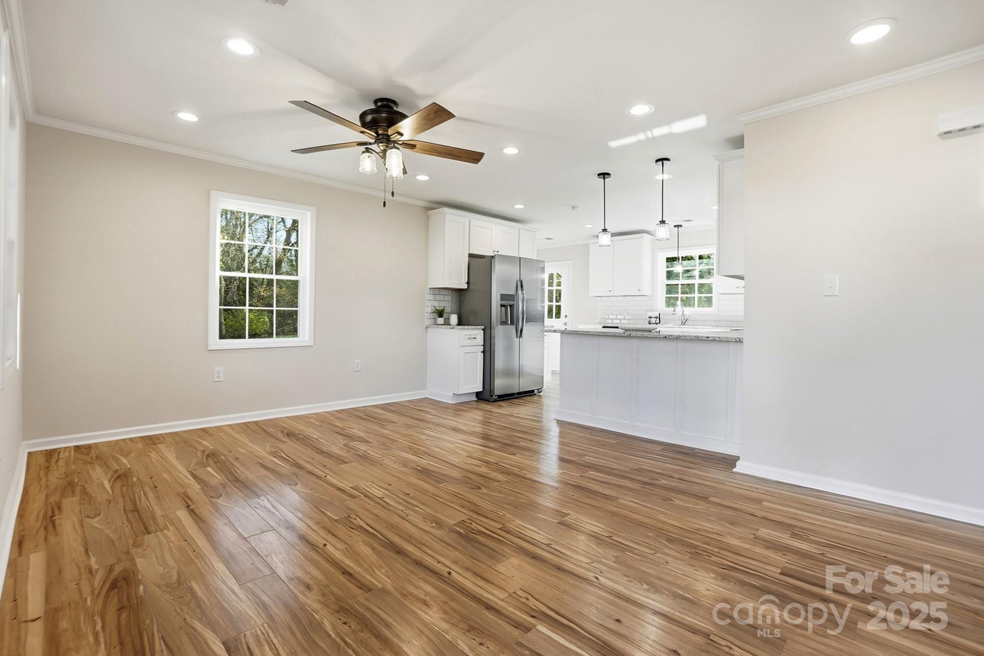 1015 W 6th Avenue B Avenue