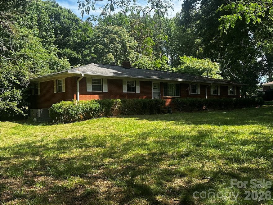 Investor & Handyman Special! This 3-bedroom, 1-bath home is full of potential and ready for your vision. Whether you’re looking for your next rehab project, rental investment, or fixer-upper to make your own, this property offers a great opportunity to add value. With solid bones and endless possibilities, this home is perfect for investors, flippers, or buyers ready to roll up their sleeves. Conveniently located with plenty of potential to transform into something special. Being sold as-is.