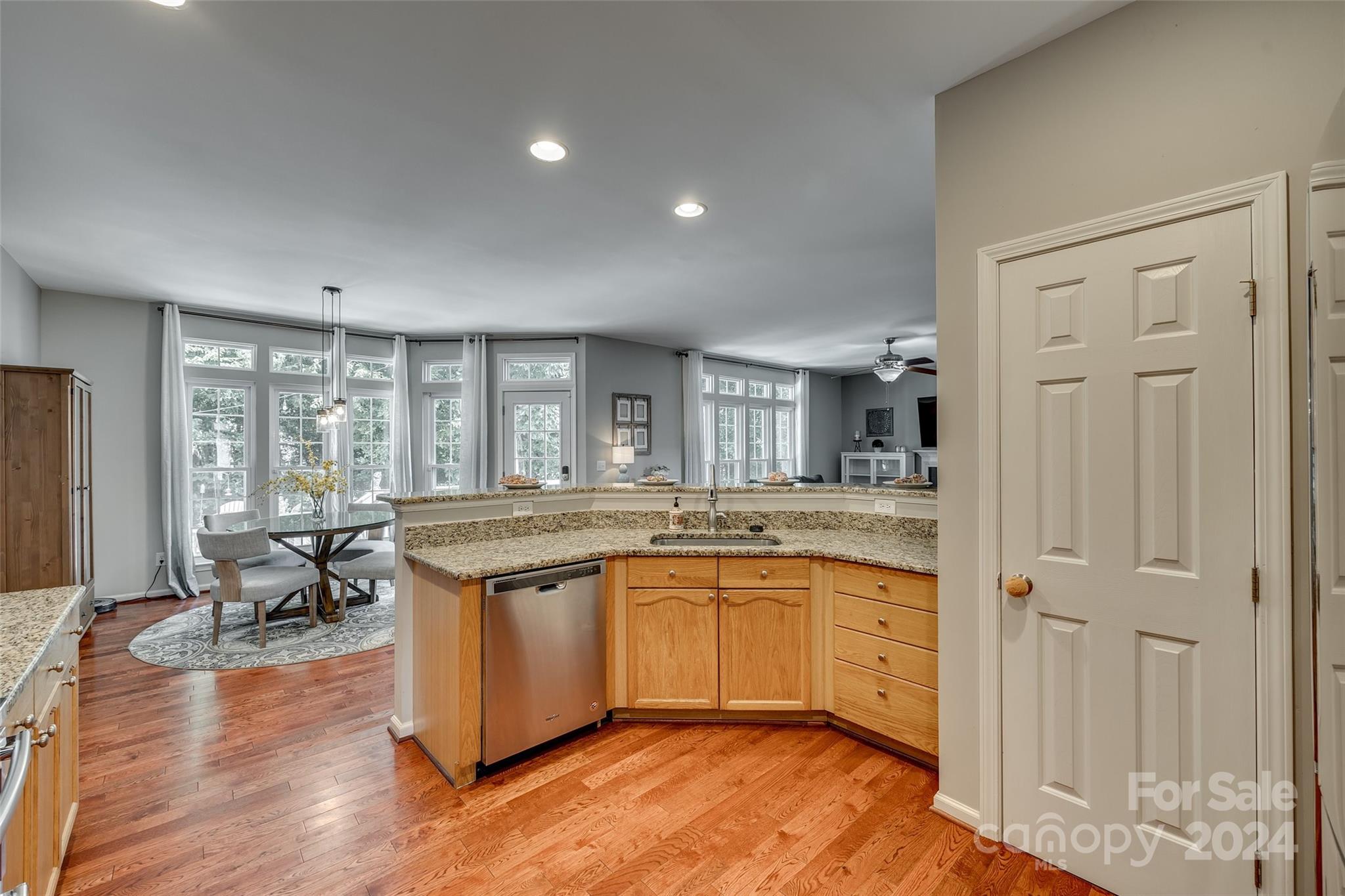 Knightsbridge - Residential