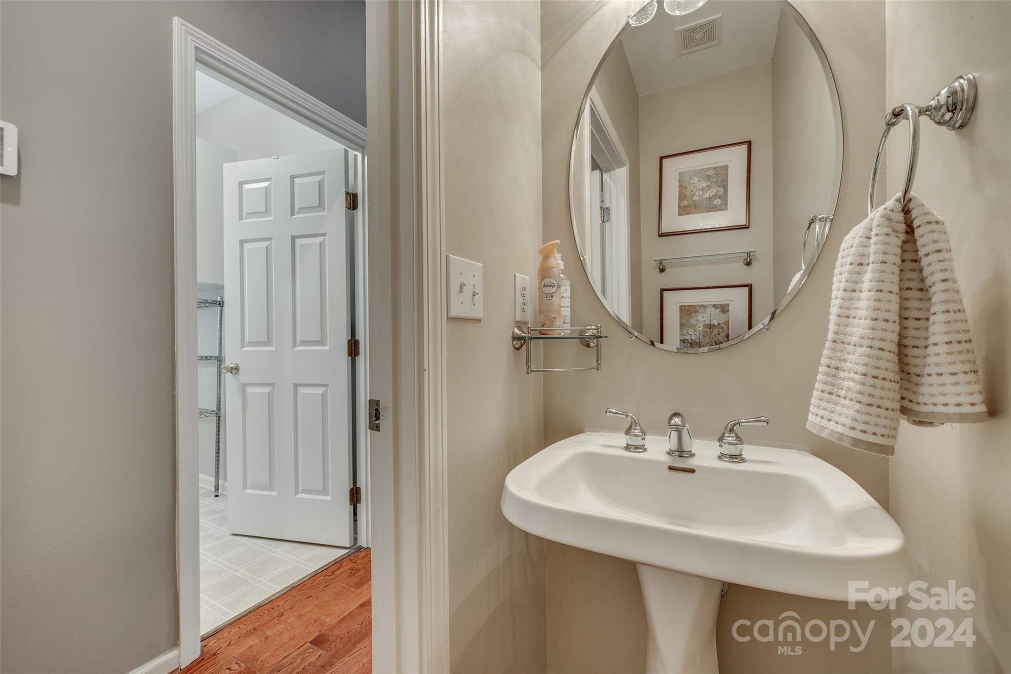 Knightsbridge - Residential