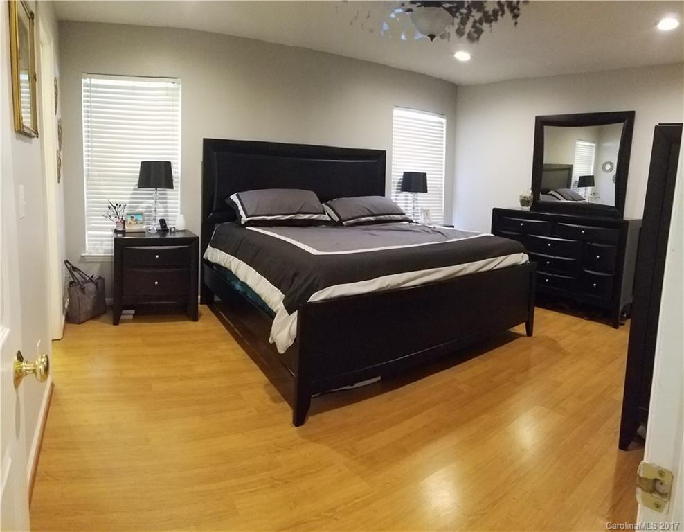 Lakehaven Estates - Residential