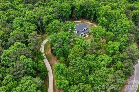 Photo of 8049 Catawba cove Drive, Belmont, NC 28012 (MLS # 4369425)