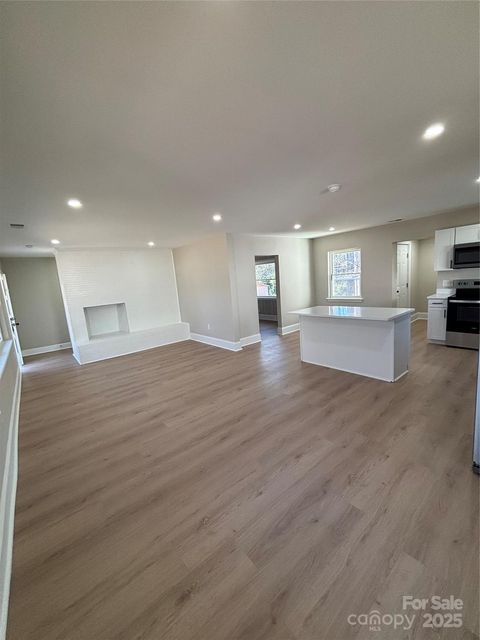 2025 Birchcrest Drive Charlotte NC 28205