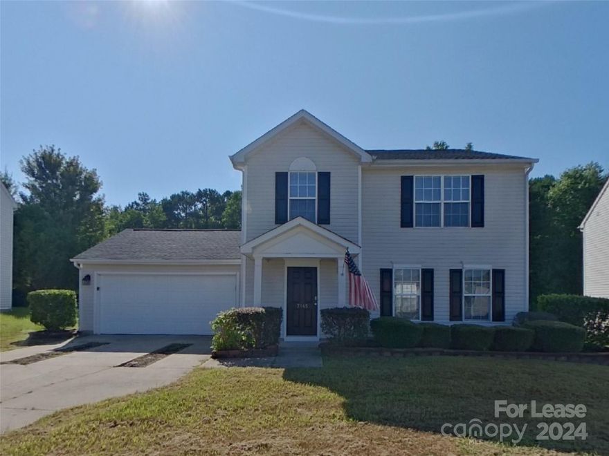 Take a look at this beautiful home featuring 3 bedrooms, 2.5 bathrooms, and approximately 1,648 square feet. Enjoy the freedom of a virtually maintenance free lifestyle while residing in a great community.