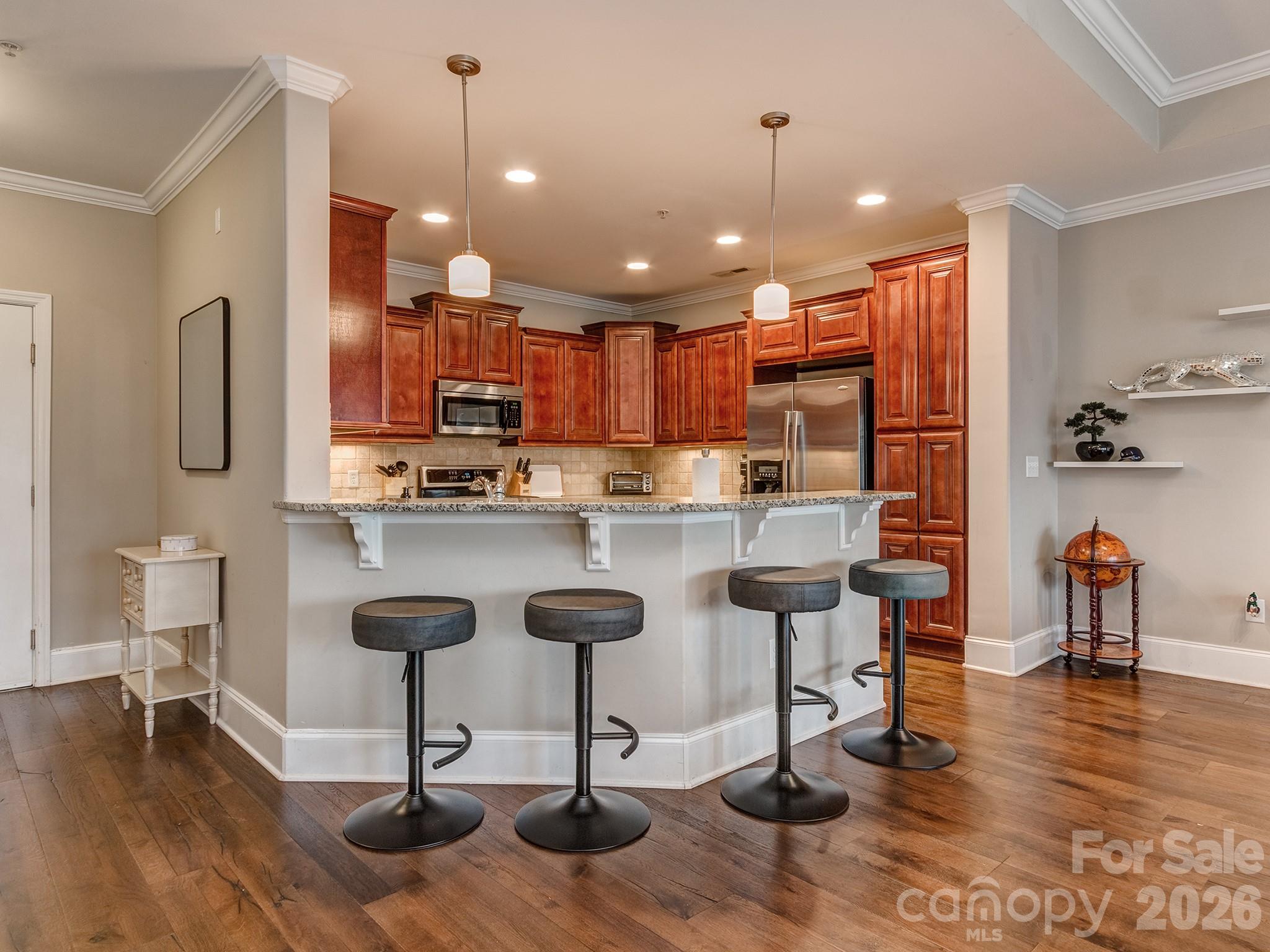 6605 Central Pacific Avenue 402