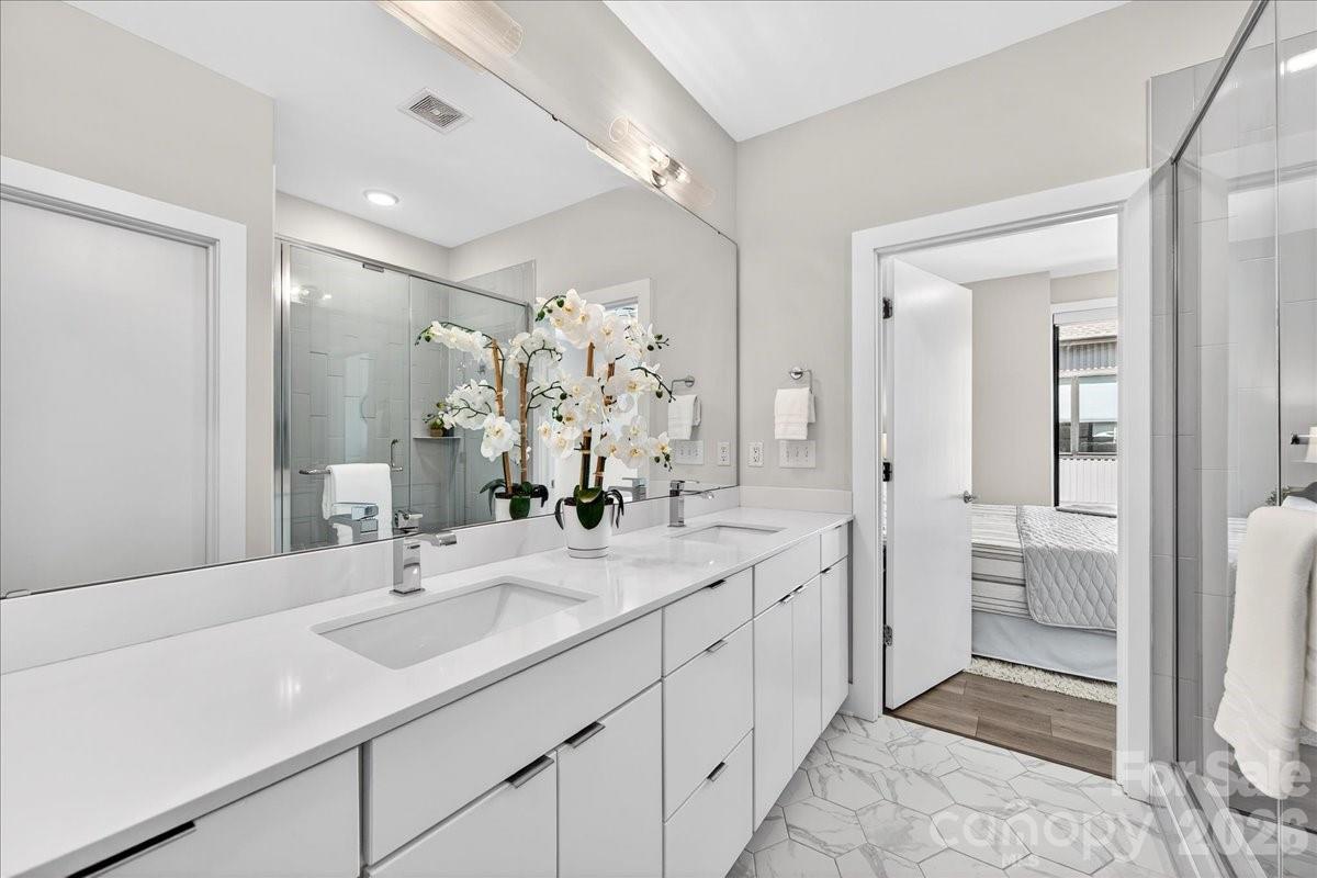 Bronson Square - Residential