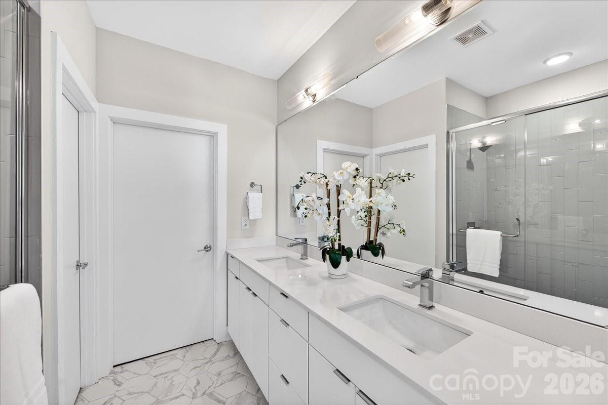 Bronson Square - Residential