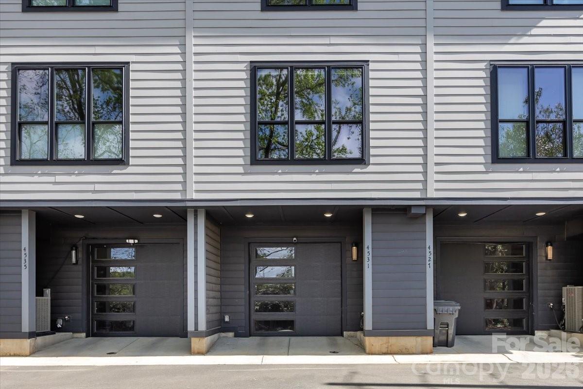 Bronson Square - Residential