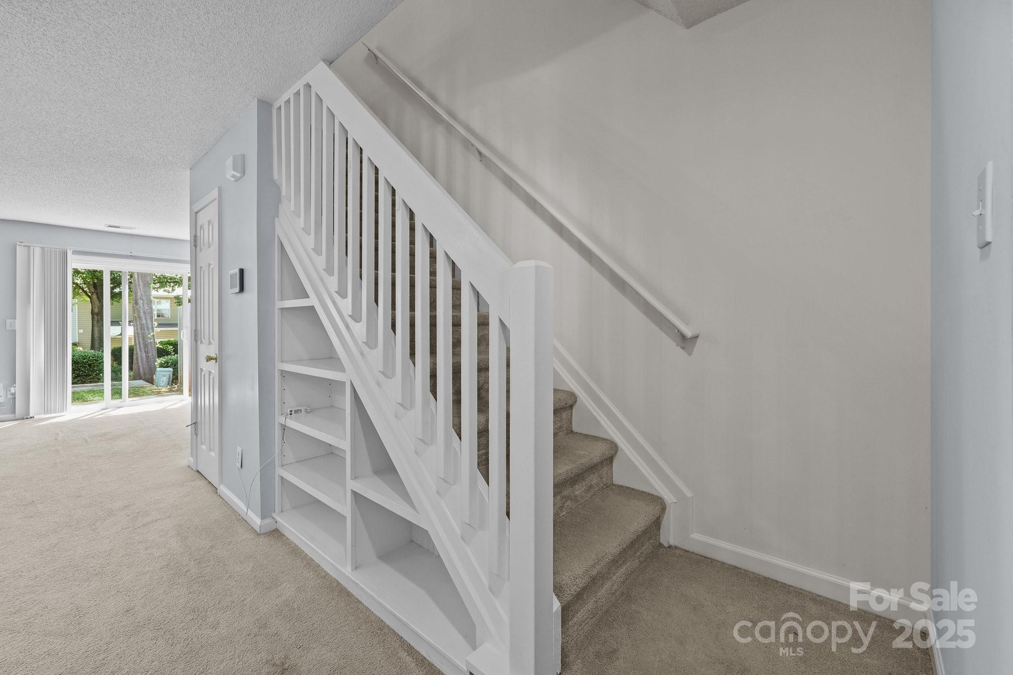 5724 Cougar Lane