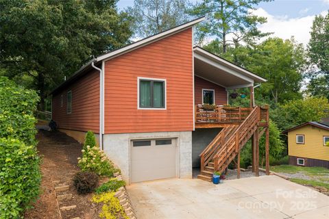 Photo of 11 Alta Avenue, Asheville, NC 28803 (MLS # 4305899)