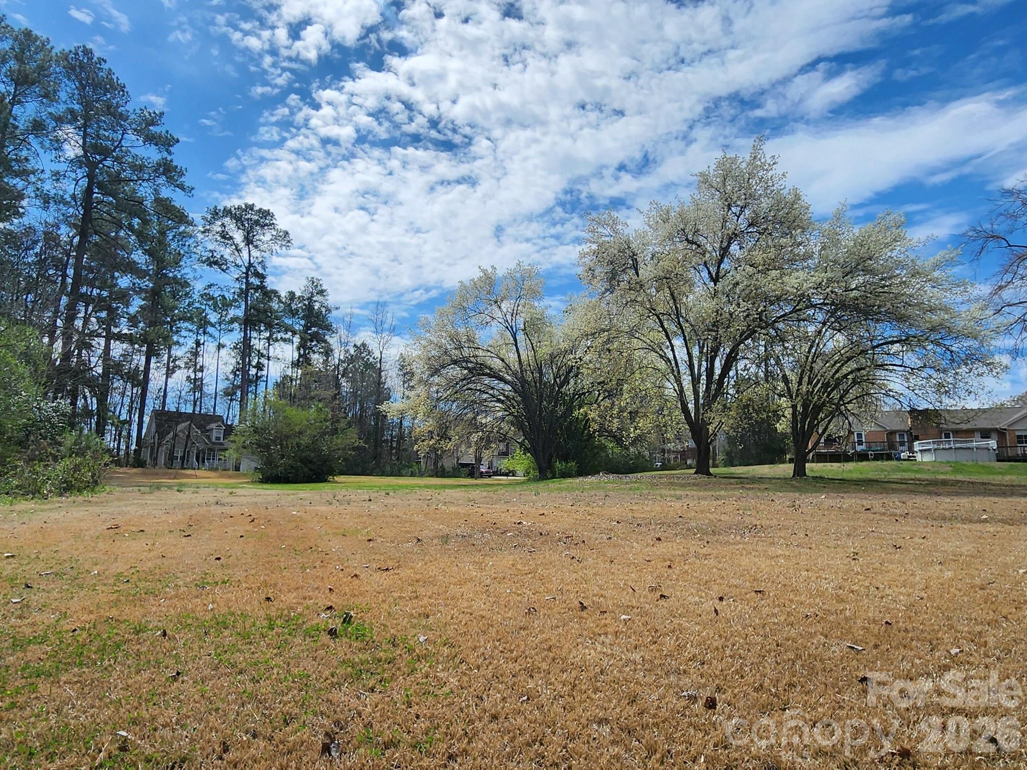 Country Club Estates - Land