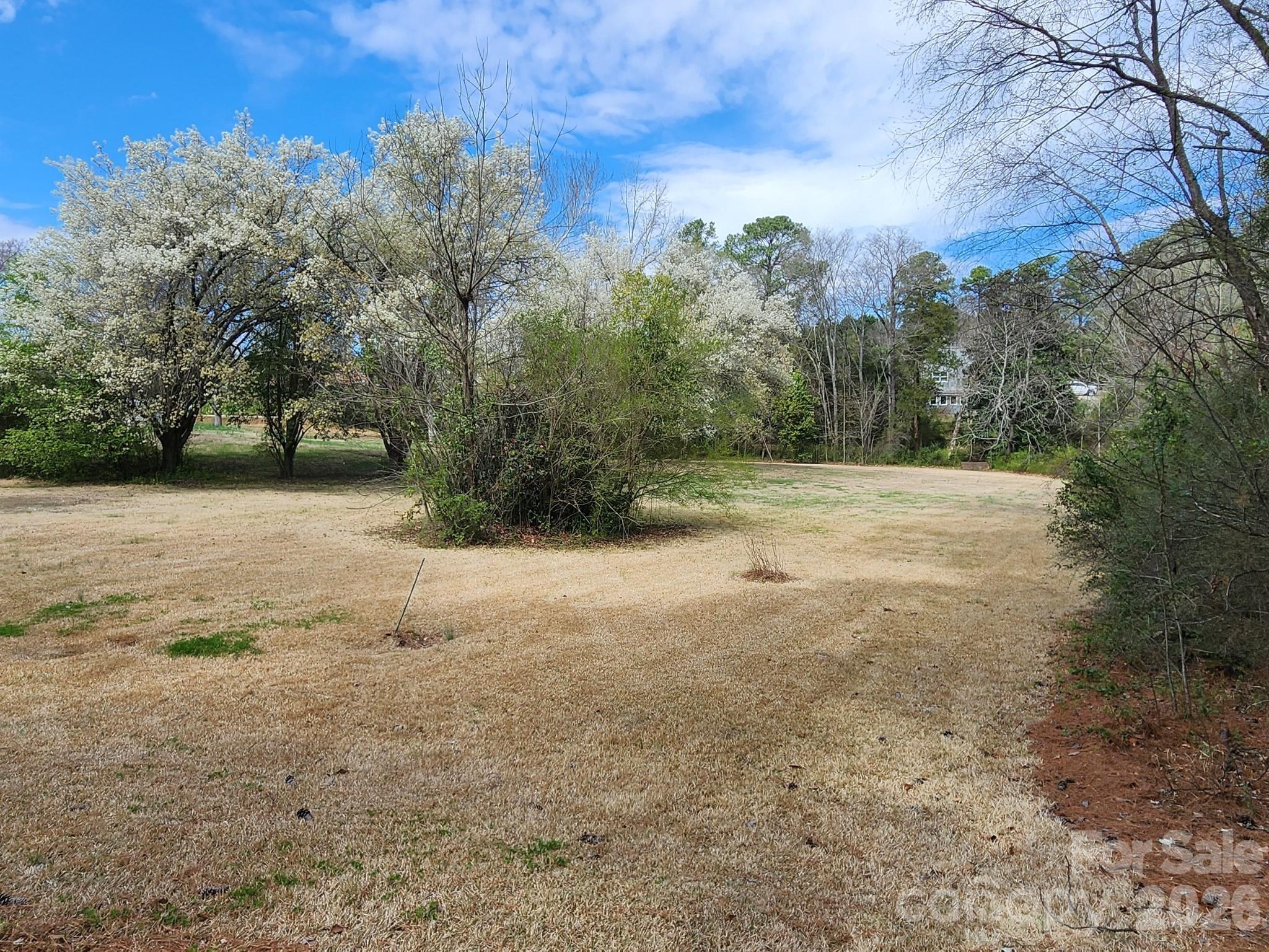 Country Club Estates - Land