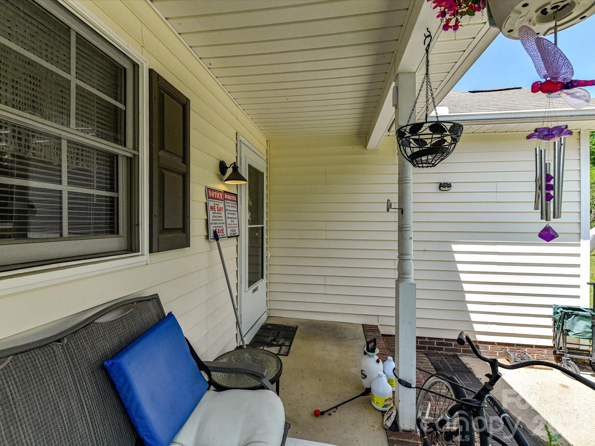 1472 Ridgewood Drive