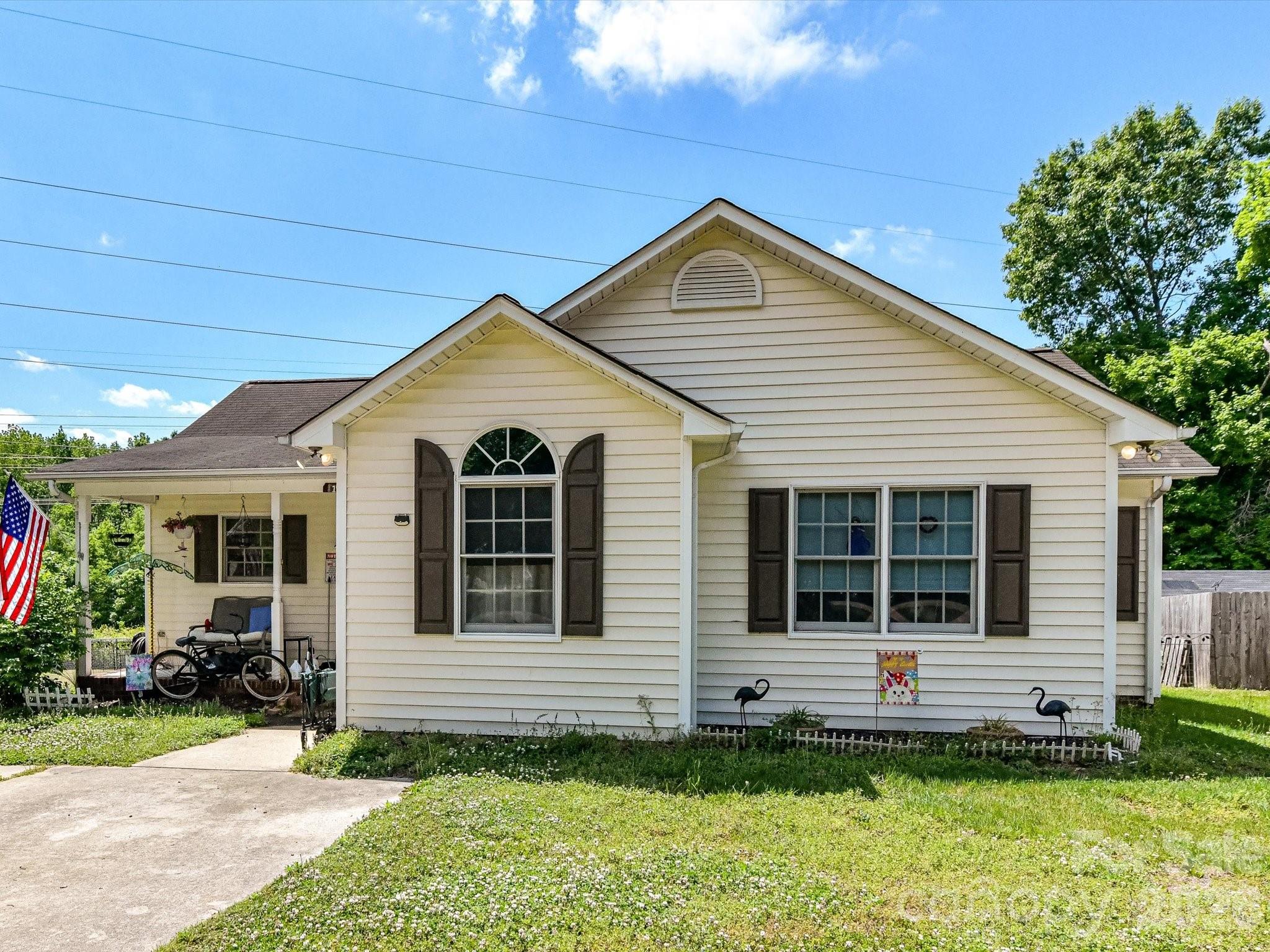1472 Ridgewood Drive