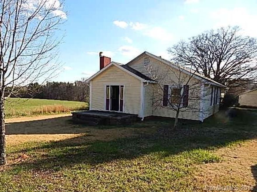 Why Rent?  Check out this affordable home only minutes from the town park with a walking track, splash pad, playground, basketball courts and ball fields.  The home offers 3 bedroom den and living room w/wood floors and a 2 car detached garage all located on a nice sized lot.  Only minutes from elementary and middle schools.