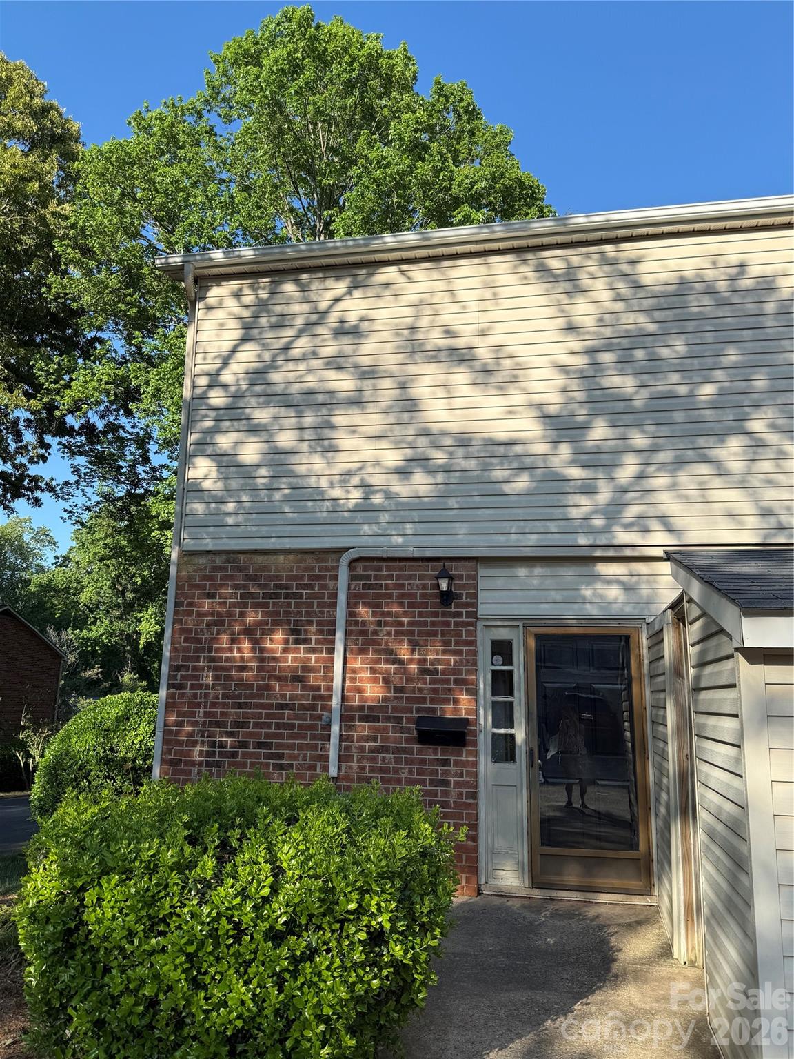 5939 Quail Hollow Road