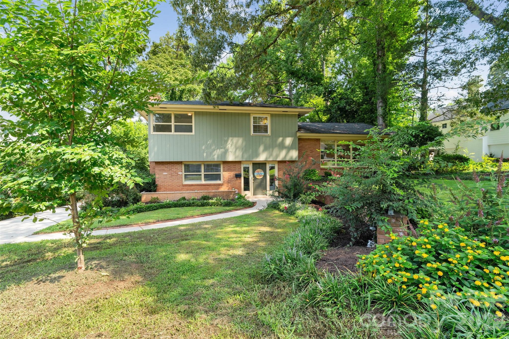 2911 Arundel Drive