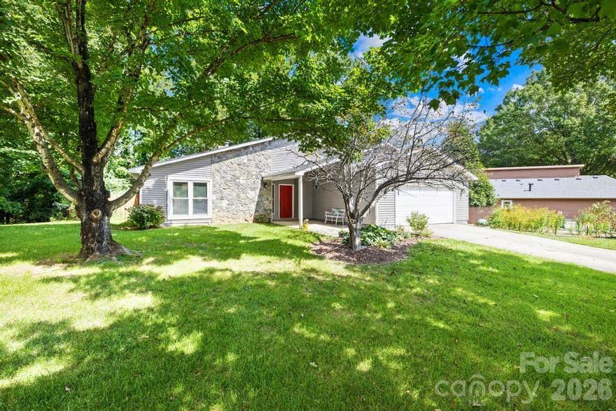 Tucked away on a peaceful cul-de-sac, 6509 Wealdstone Court combines timeless character with updated, modern comforts. This meticulously maintained ranch home features 1,824 sq. ft. of open space with vaulted ceilings, a spacious great room, and a cozy wood-burning fireplace. The kitchen boasts a breakfast bar and seamless flow into the dining area. The private, level lot is fully fenced, with porch perfect for relaxation. With three bedrooms and two full baths, including a primary suite with ample closet space, this home provides comfort and convenience. A perfect place to call home, offering both tranquility and easy access to Mint Hill's best amenities.