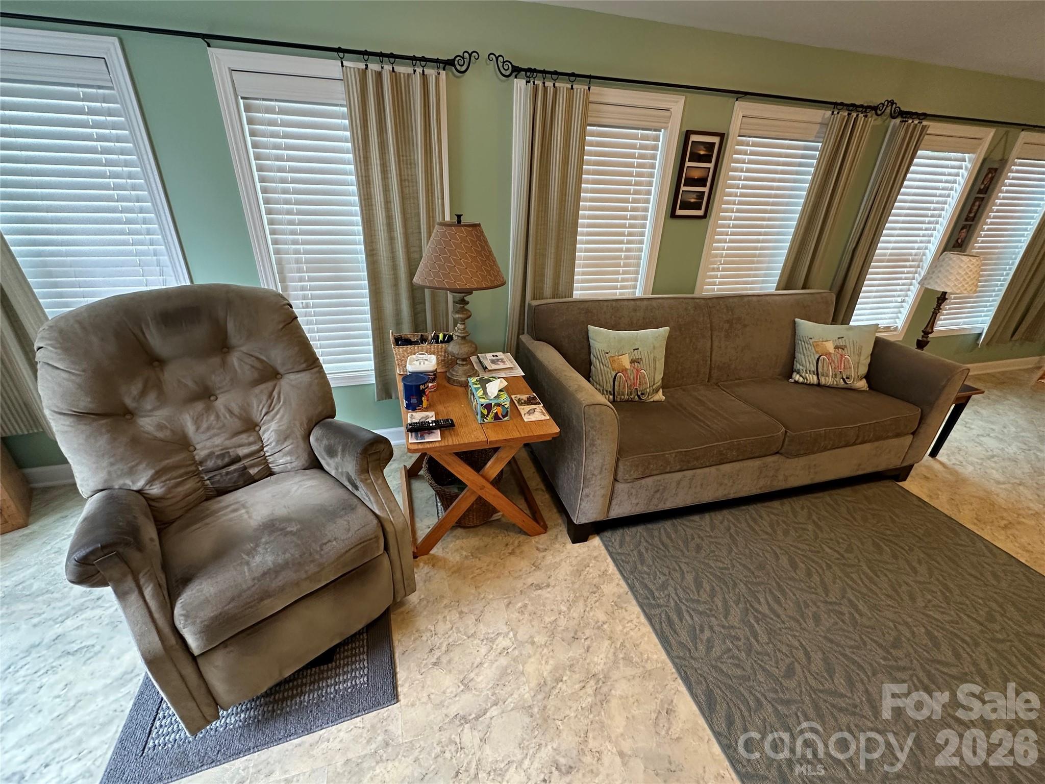 108 Hummingbird Circle
