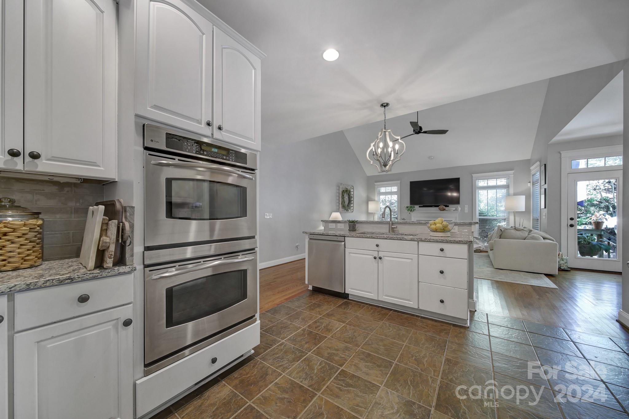 Lake Shore - Residential