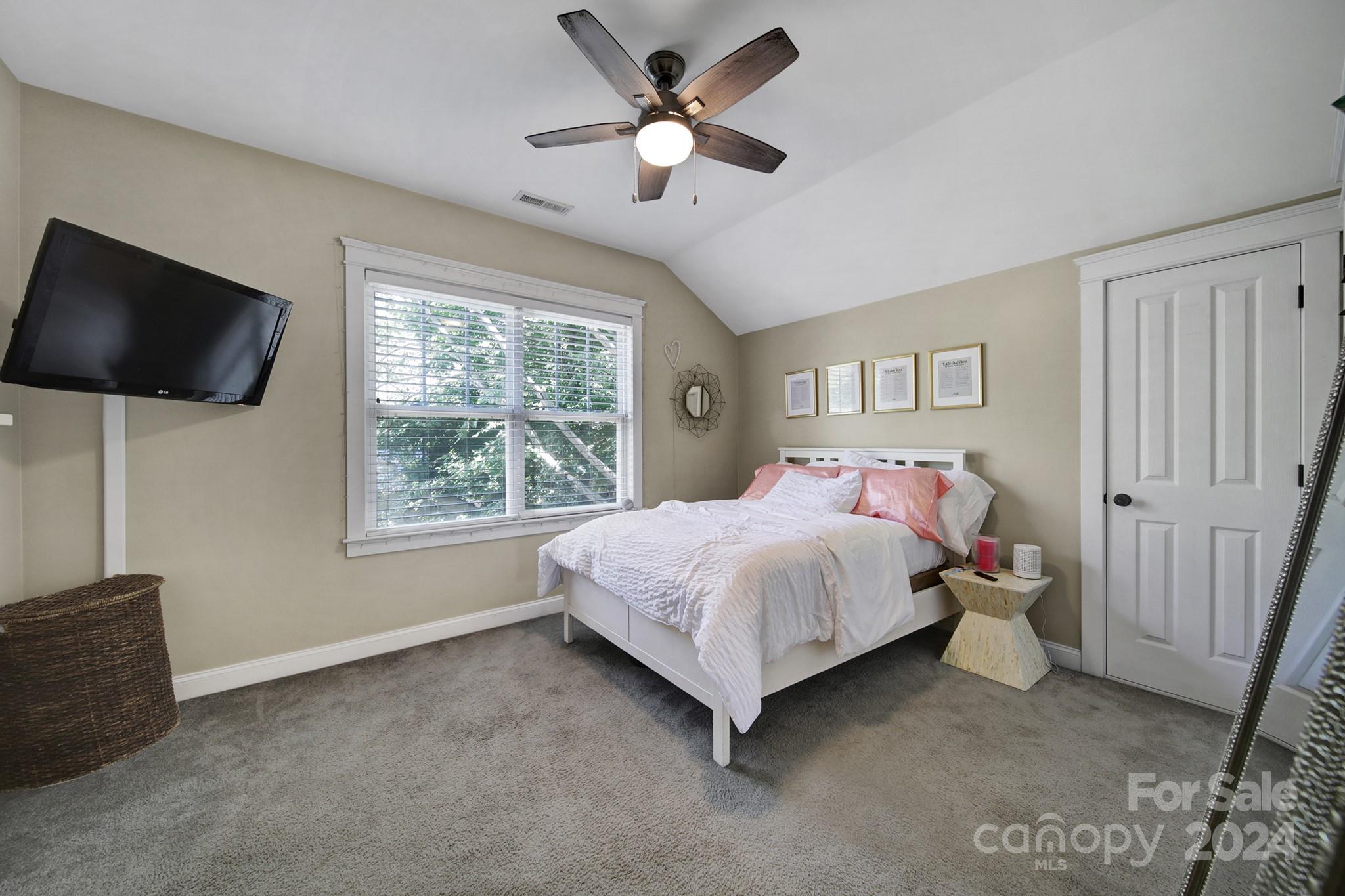 Lake Shore - Residential