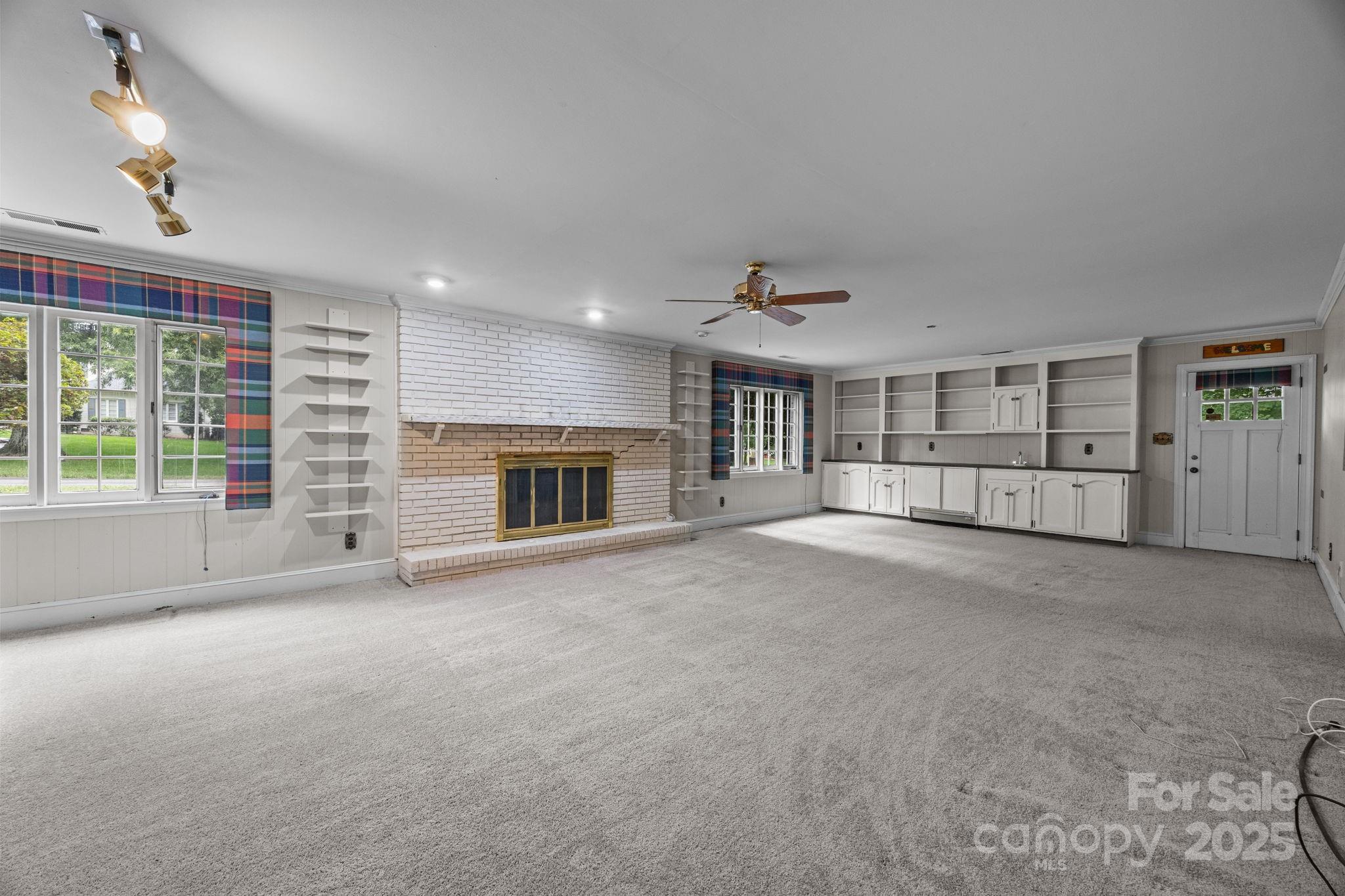 Carmel Estates West - Residential