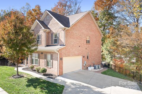 7945 Rolling Creek Court Charlotte NC 28270