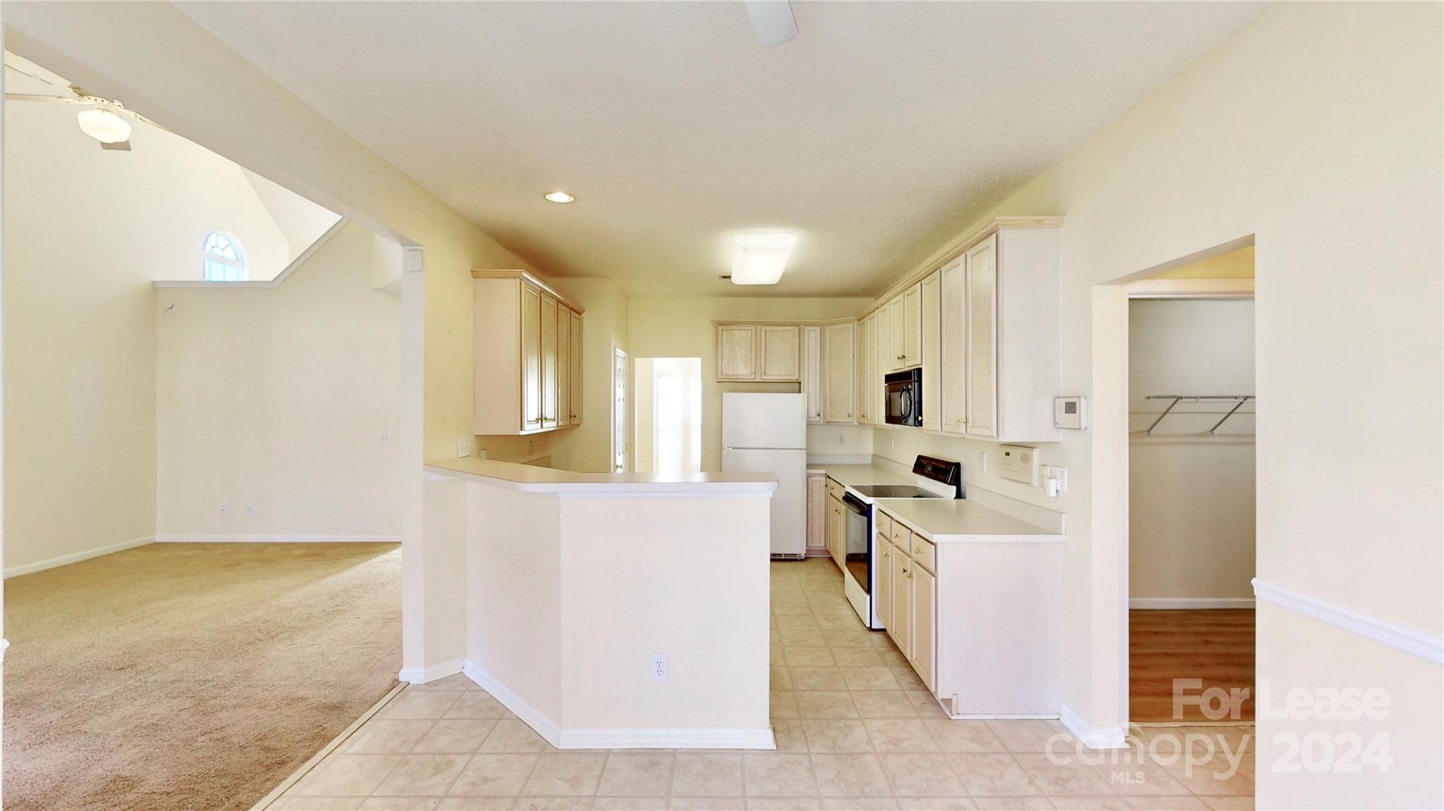 Steelechase - Residential Lease