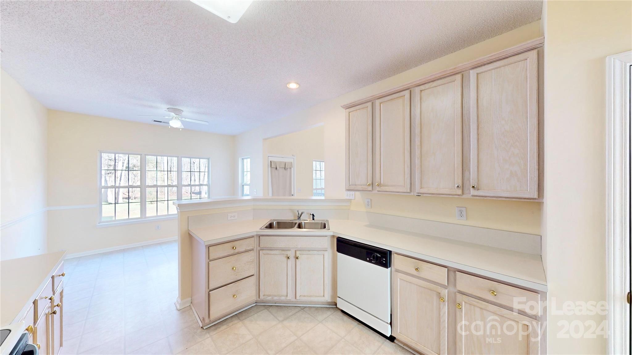 Steelechase - Residential Lease