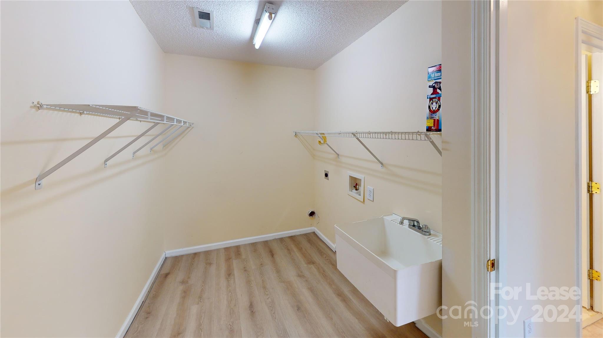 Steelechase - Residential Lease